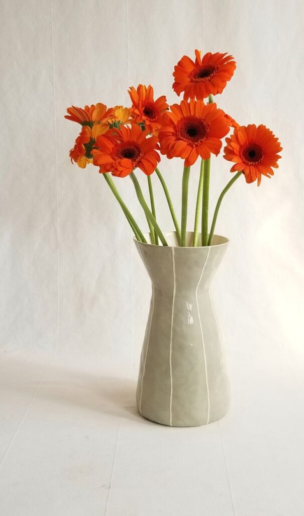 Bliss Hohm Ripped Flower Vase (10 Inches, Off-White) for Home Decor and Gifting, Ceramic Flower Vases for Living Room, Decoration Items, Wall Tabletop showpieces (Large Ripped)